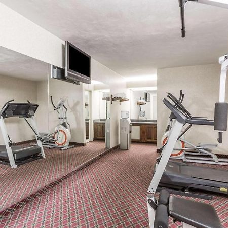 Ramada Hotel Greenwich Kültér fotó